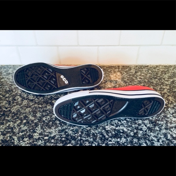 CONVERSE❤️Adorable Low Rise Shoe!❤️ NWOT! - Picture 4 of 4